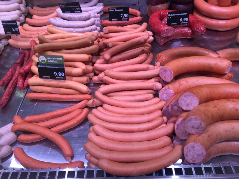 charcuterie-ASPREMONT-min_sausages_meat_butchery-1069321